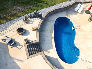 11 Lower Rd, Tamaqua, PA 18252 - photo 4