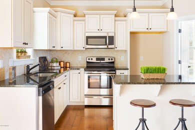 Kitchen SMG059-Hickory-Staged-14