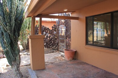 Front patio to side gate