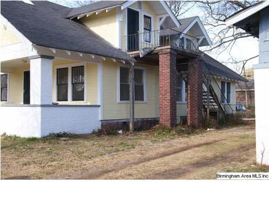 Side View & Separate Entrance