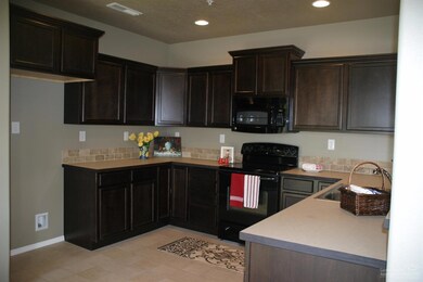 1525 SW 31st St unit 49, Redmond, OR 97756 - photo 2