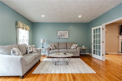 11 Raven Cir, Cranston, RI 02921 - photo 3