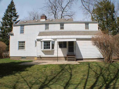 130 Seeley St, Schenectady, NY 12302 - photo 2