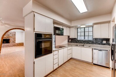 3633 W Yucca Street Phoenix AZ-large-007