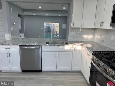 8634 Sumter Ct, Manassas Park, VA 20111 - photo 4