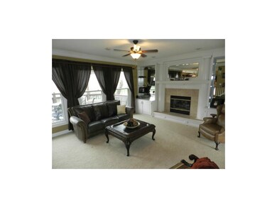 Gorgeous living room--BIG windows!