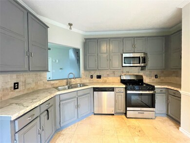 11123 Gatesden Dr, Tomball, TX 77377 - photo 7