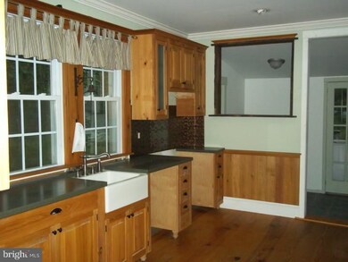 189 Chestnut St, West Deptford, NJ 08096 - photo 4