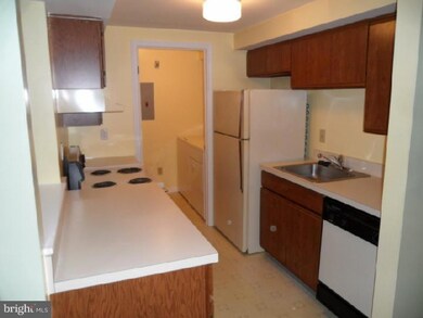 125 Claire Ct unit 5, Blackwood, NJ 08012 - photo 5