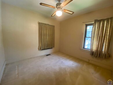 333 SW Roosevelt St, Topeka, KS 66606 - photo 7