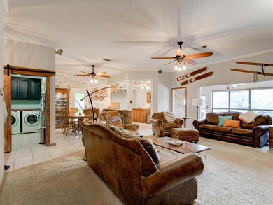 3803 Aqua Vista Ct, Granbury, TX 76049 - photo 5