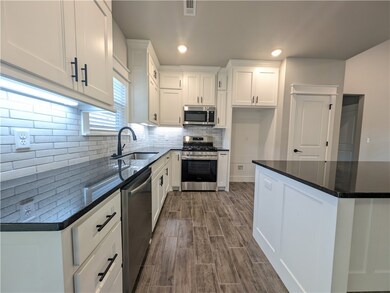 9 Langholm Cir, Bella Vista, AR 72715 - photo 3