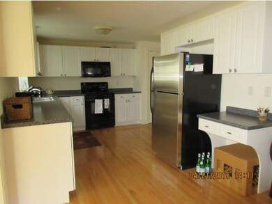 46 Dixon Dr unit 34, Litchfield, NH 03052 - photo 3