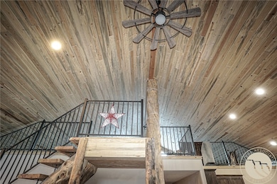 vaulted ceilings and loft
