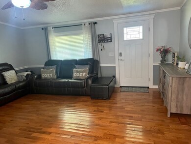 308 Carney St, Shelbyville, TN 37160 - photo 7