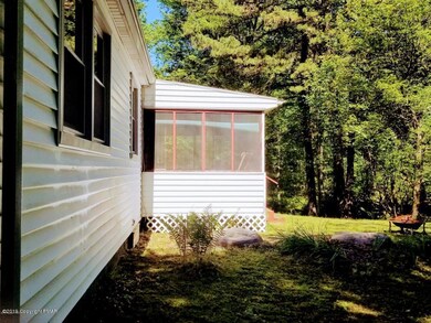 5152 Pine Tree Ln, Pocono Summit, PA 18346 - photo 2