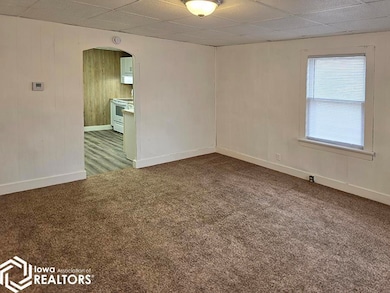 927 E Mary St, Ottumwa, IA 52501 - photo 6