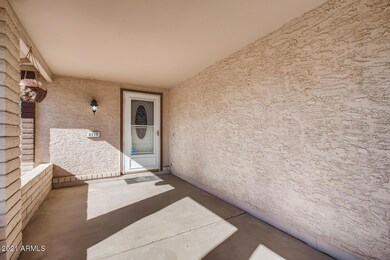 2112 N Comanche Dr Chandler AZ - Web Qua