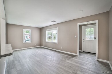 486 E Stenzil St, North Tonawanda, NY 14120 - photo 3