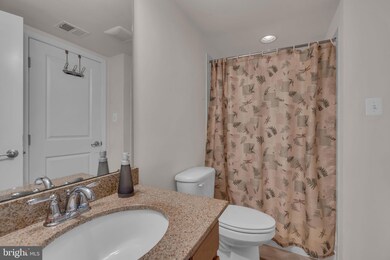 22900 Chestnut Oak Terrace, Sterling, VA 20166 - photo 6