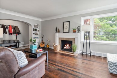 271 N Larch Ave, Elmhurst, IL 60126 - photo 6