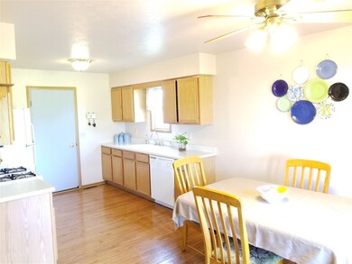 Combo Kitchen and Dining
