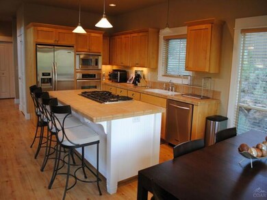 19660 Rafters Ct, Bend, OR 97702 - photo 2