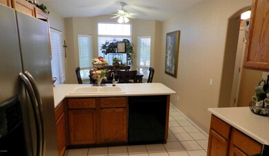 724 E Gary Dr, Chandler, AZ 85225 - photo 5