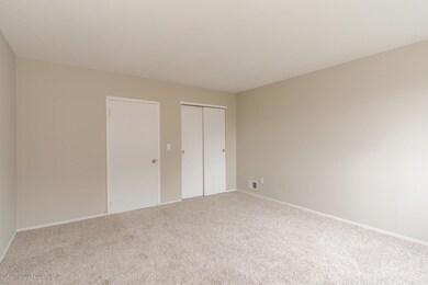 915 W Fingerboard Rd, Staten Island, NY 10304 - photo 6