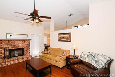 2701 S Oak Place, Broken Arrow, OK 74012 - photo 5