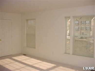 4071 Tournament Ct, Center Valley, PA 18034 - photo 5