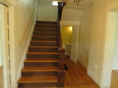 802 Howard St, Monongahela, PA 15063 - photo 2