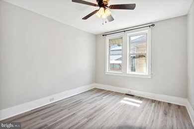 161 W Jefferson St, Paulsboro, NJ 08066 - photo 4