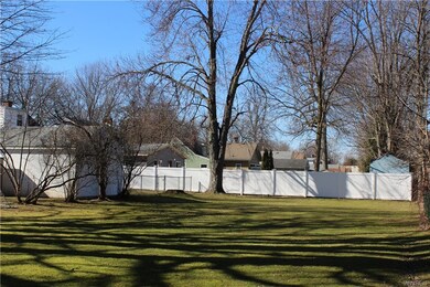 102 Klaum Ave, North Tonawanda, NY 14120 - photo 3