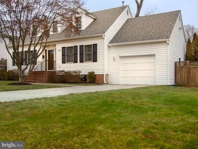 302 N Spring St, Falls Church, VA 22046 - photo 2