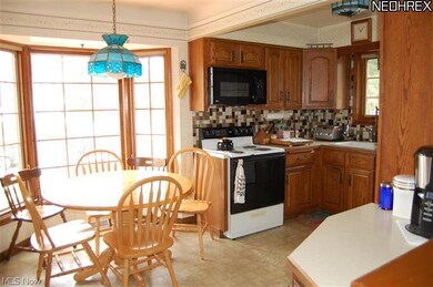 5100 Clement Ave, Maple Heights, OH 44137 - photo 4