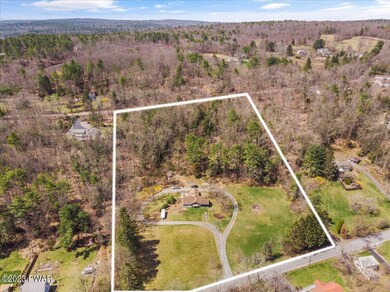 130 Moon Valley Rd, Milford, PA 18337 - photo 2