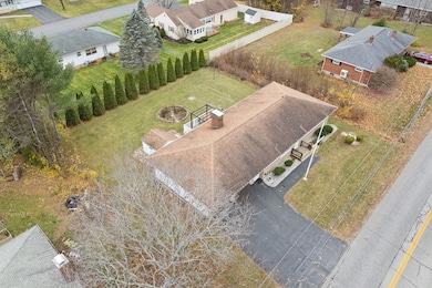 39 Montello St, Lewiston, ME 04240 - photo 4