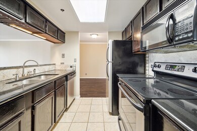 Sage Condominiums unit 805, Houston, TX 77056 - photo 2
