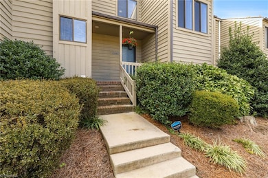 2449 Cypress Ct, High Point, NC 27265 - photo 3