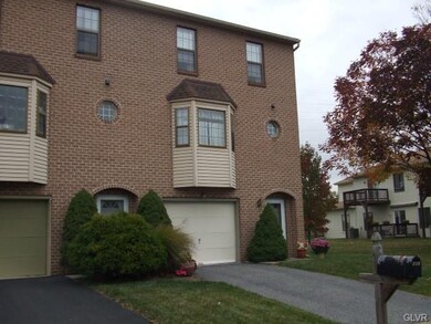545 Vera Cir, Bethlehem, PA 18017 - photo 2