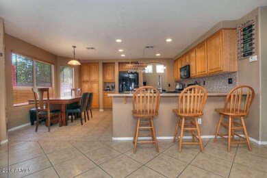 2413 E Torrey Pines Ln-small-007-23-Kitc