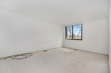 007-105-inverness-court-kalamazoo-mi-490