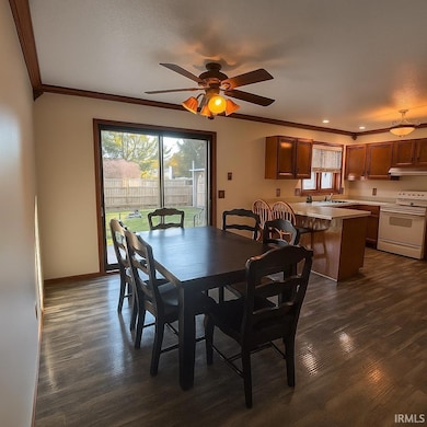 14758 Oak Ct, Plymouth, IN 46563 - photo 4