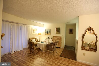 1008 Aspen Dr unit 1008, Plainsboro, NJ 08536 - photo 2