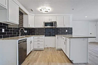 813 SW 56th St, Oklahoma City, OK 73109 - photo 4