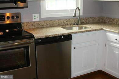 6042 Selwood Place, Springfield, VA 22152 - photo 7