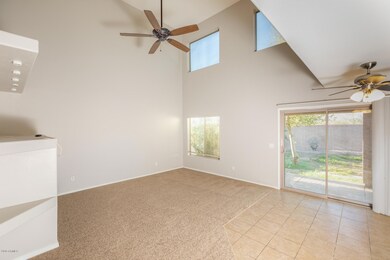 17755_w_calavar_Living_7