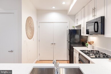 2363 Champlain St NW unit A, Washington, DC 20009 - photo 7