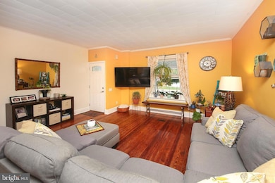 253 W Chestnut St, Souderton, PA 18964 - photo 7